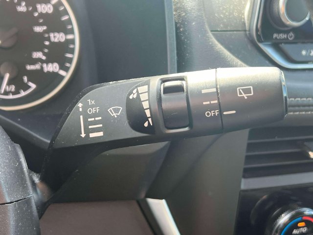 Used 2024 Nissan Rogue SV AWD/4WD image 24