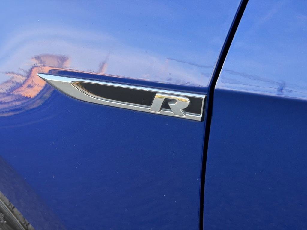 Used 2016 Volkswagen Golf R 4-Door image 13