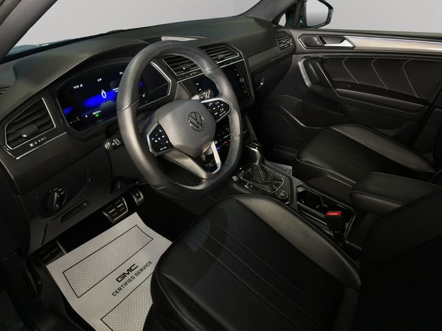 Used 2022 Volkswagen Tiguan SE R-Line image 10