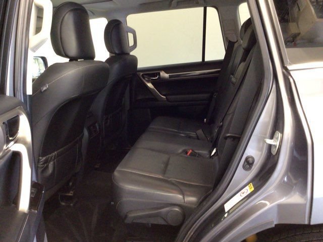 Used 2015 Lexus GX 460 w/ Navigation Package AWD/4WD image 10