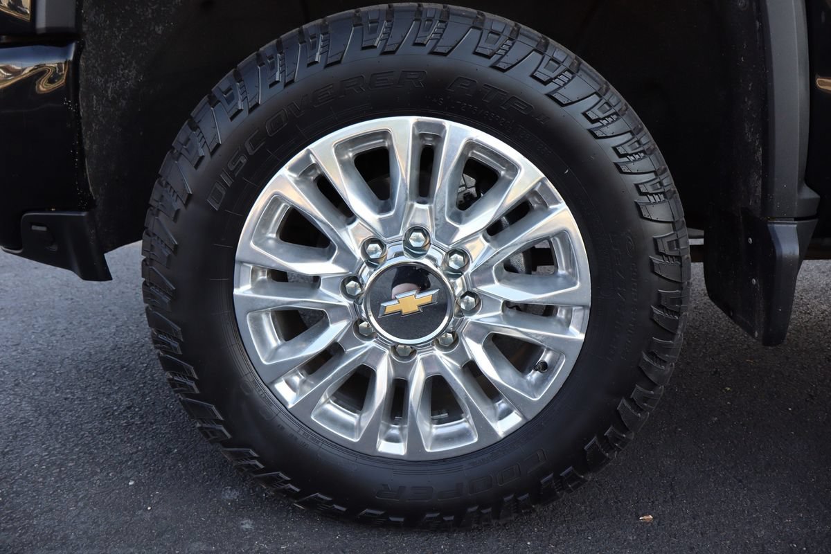 Used 2022 Chevrolet Silverado 3500 High Country w/ Safety Package II AWD/4WD image 41