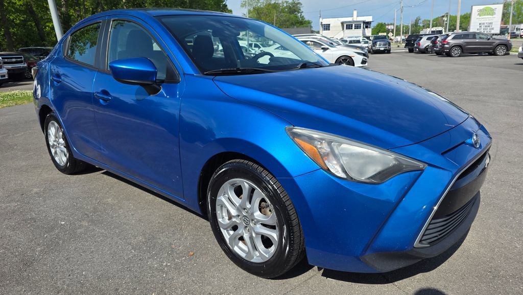 Used 2016 Scion iA image 3