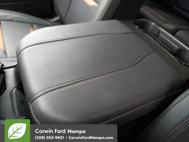 Used 2024 GMC Sierra 1500 AT4 w/ Technology Package image 18