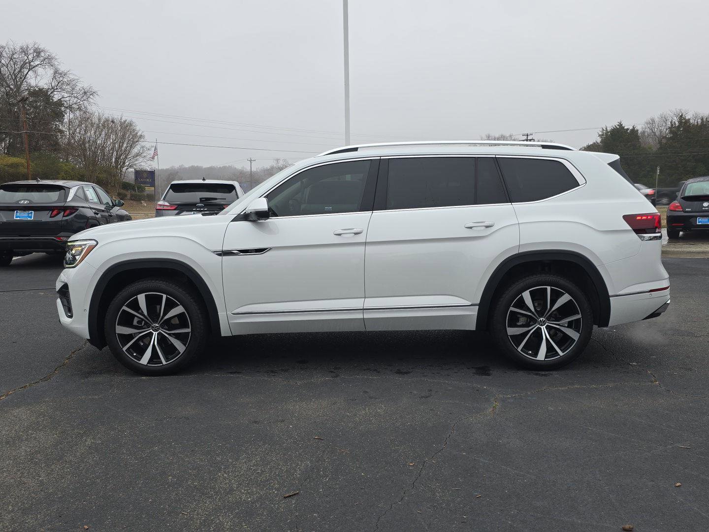 New 2026 Volkswagen Atlas SEL Premium R-Line image 6