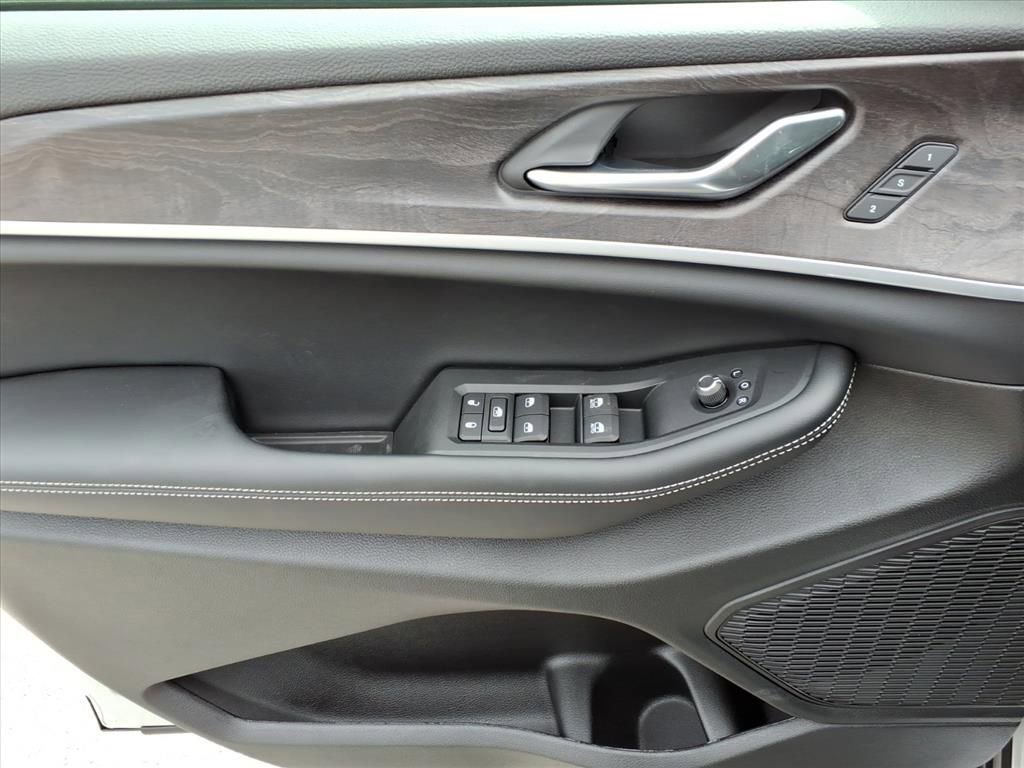 New 2025 Jeep Grand Cherokee L Limited w/ Black Appearance Package image 12