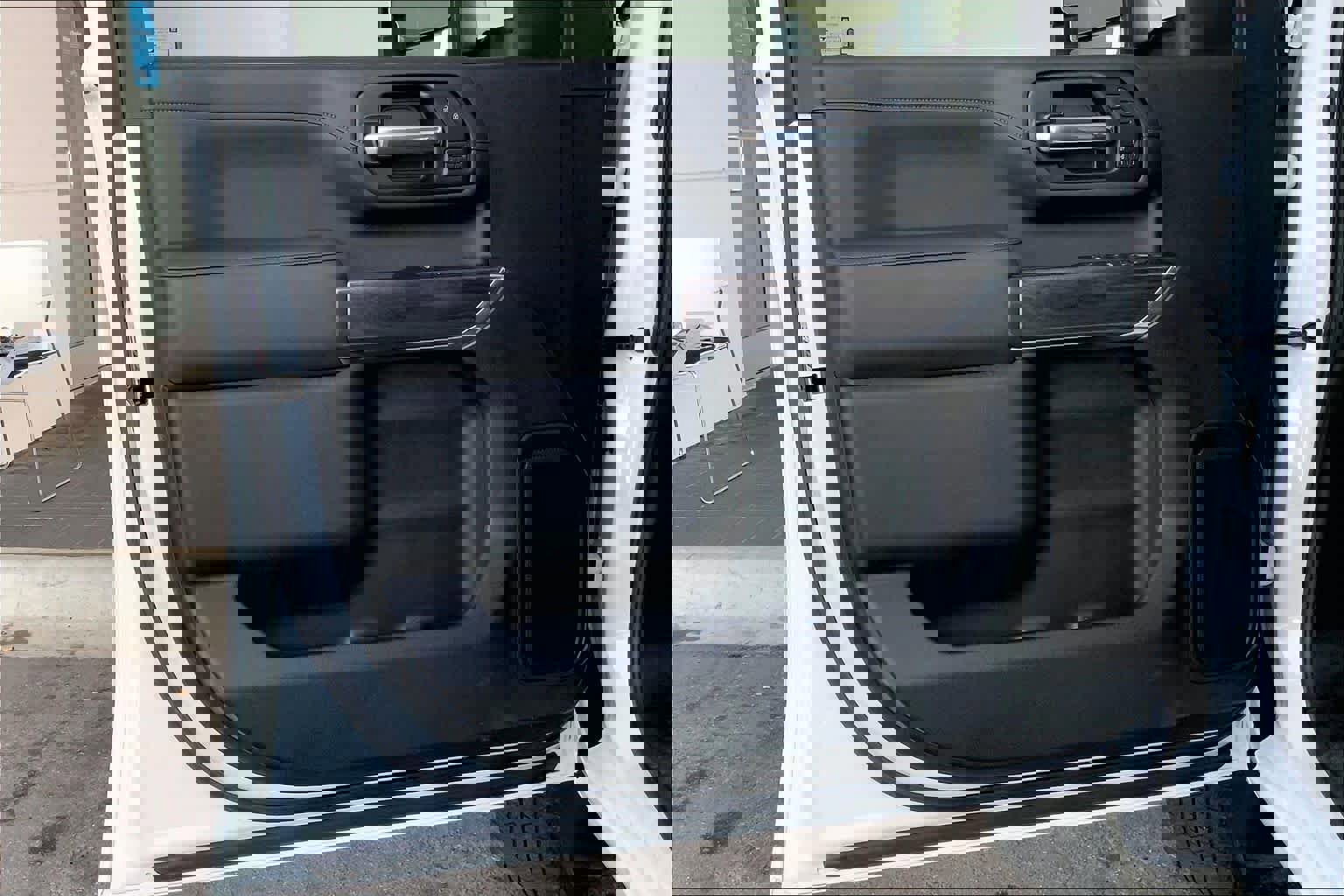 Used 2022 Chevrolet Silverado 3500 LTZ w/ LTZ Plus Package image 22