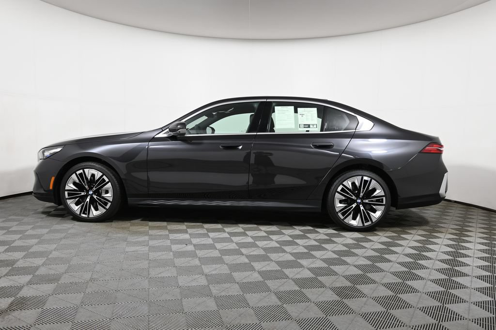 Certified 2026 BMW 530i xDrive AWD/4WD image 2