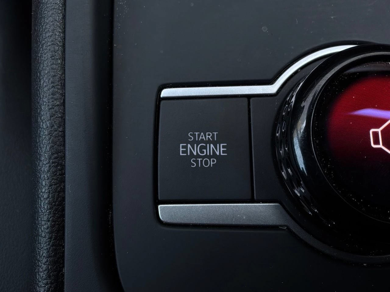 Used 2026 Volkswagen Tiguan SE FWD image 25