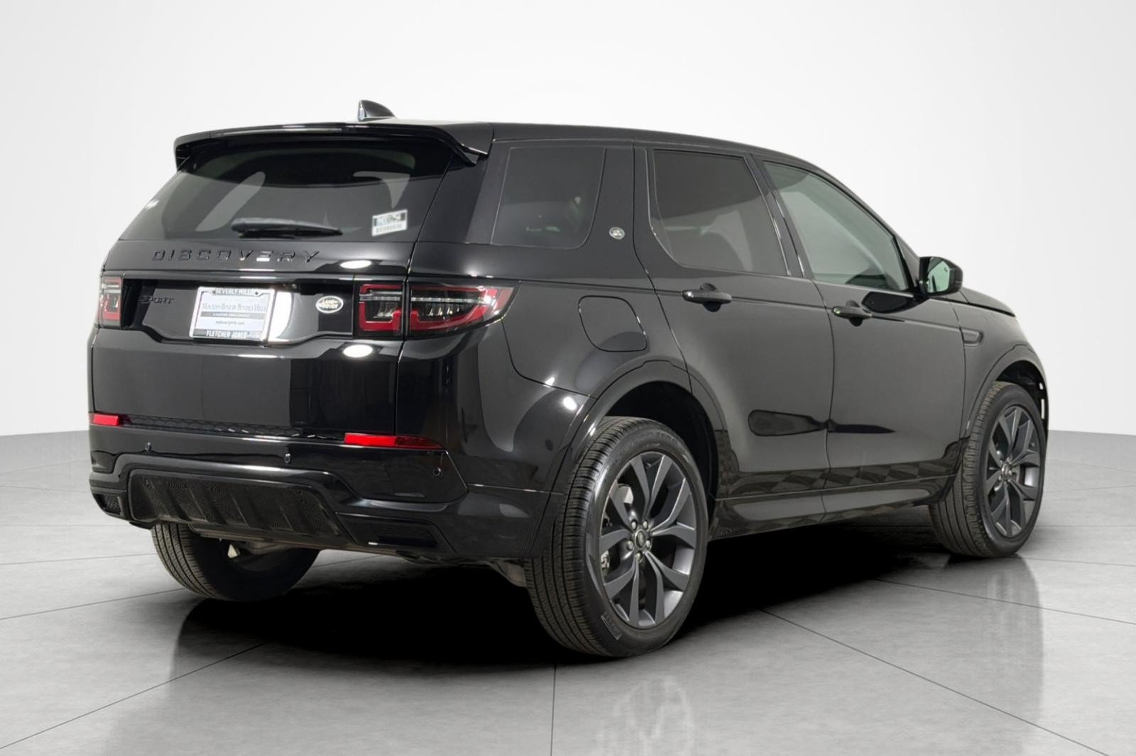 Used 2023 Land Rover Discovery Sport SE R-Dynamic AWD/4WD image 5