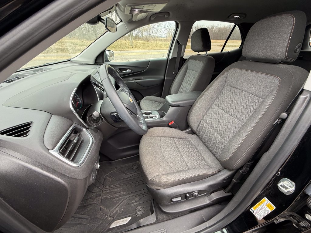 Certified 2024 Chevrolet Equinox LT w/ LPO, Floor Liner Package FWD image 17