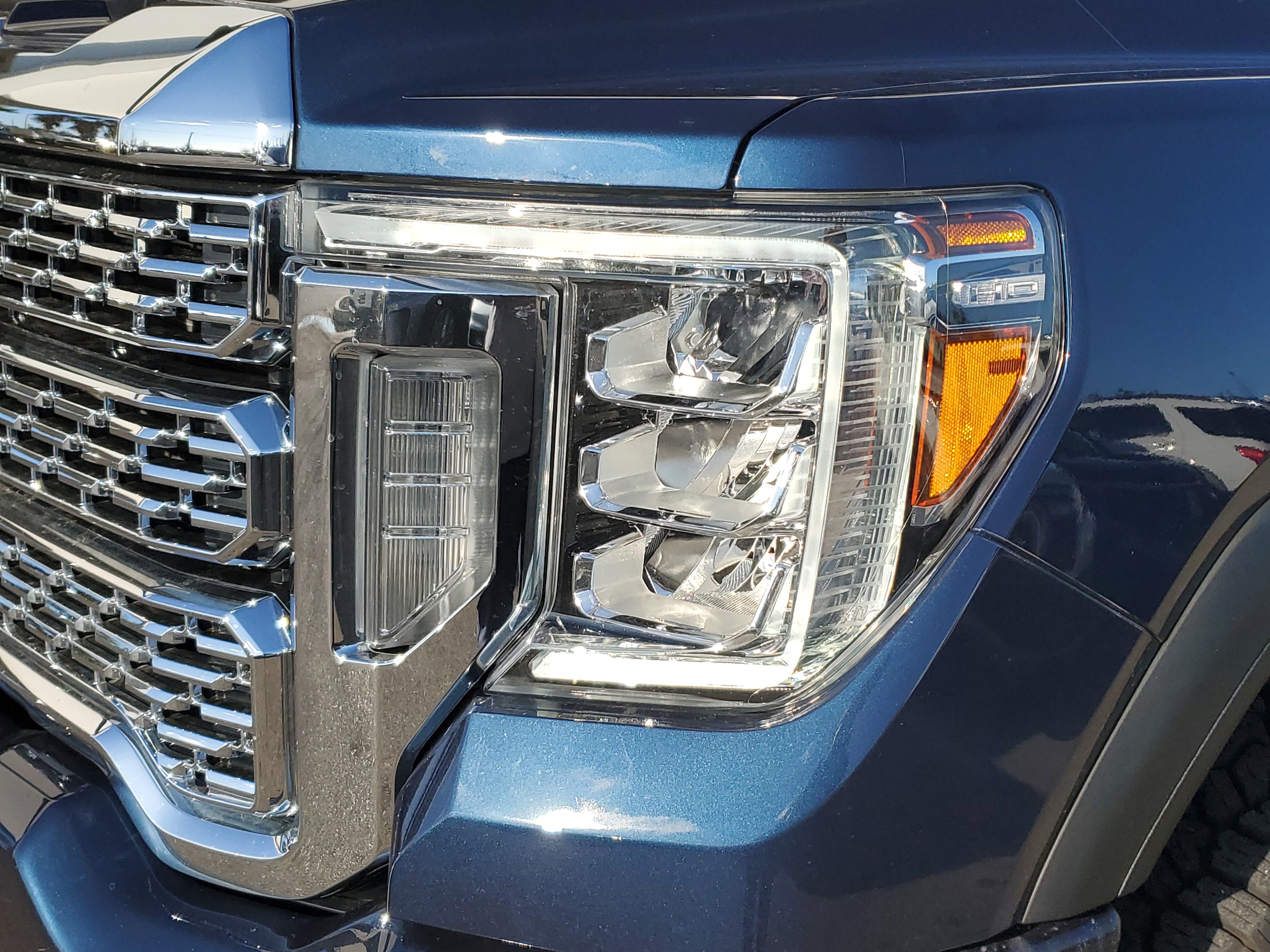Used 2022 GMC Sierra 2500 Denali w/ Denali Ultimate Package image 9