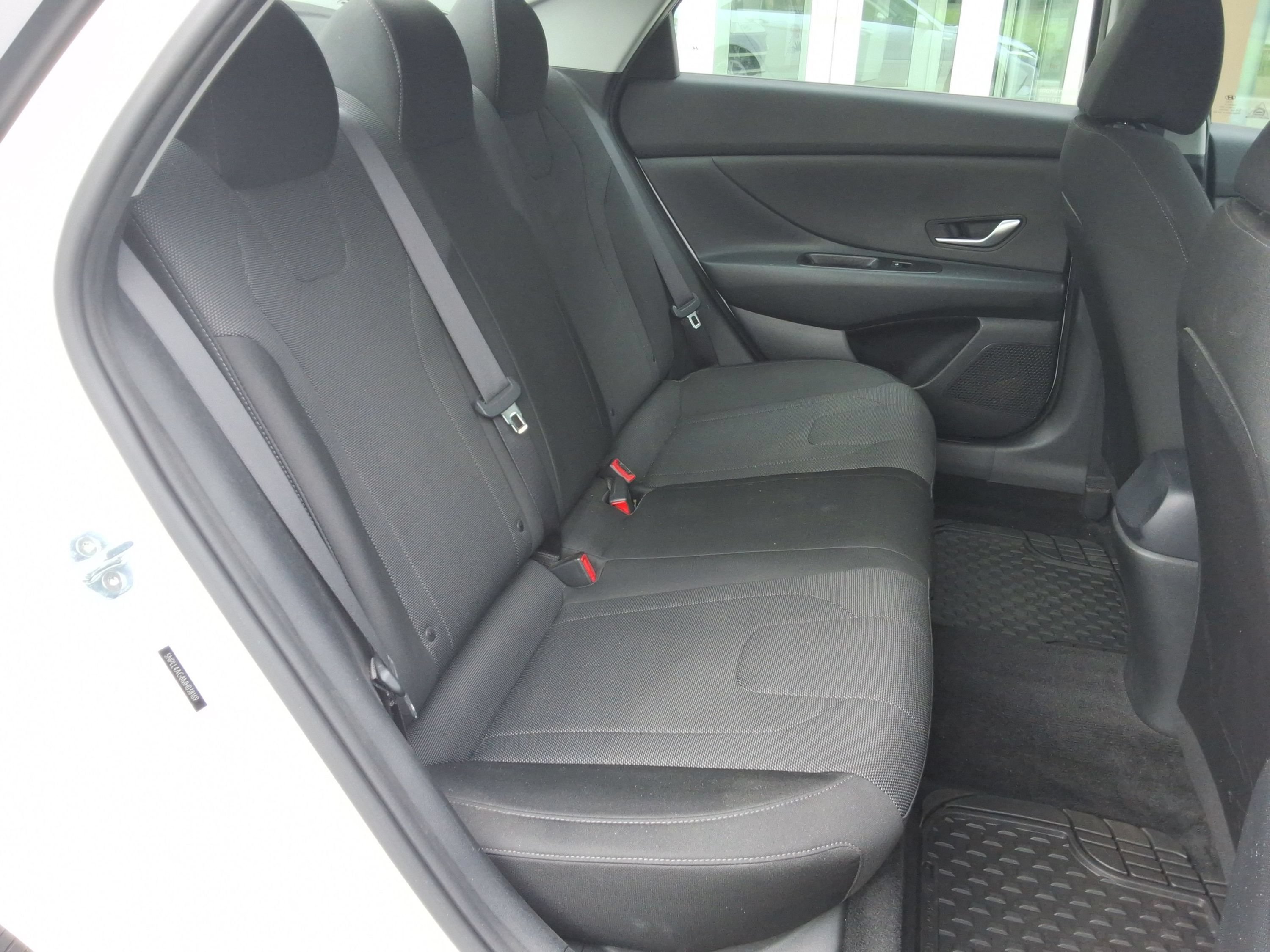 Used 2021 Hyundai Elantra SE FWD image 33