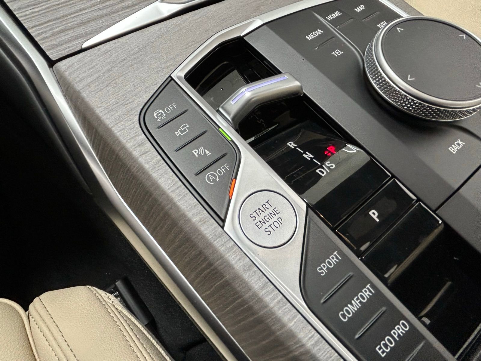 Used 2026 BMW 330i xDrive Sedan w/ Premium Package image 21