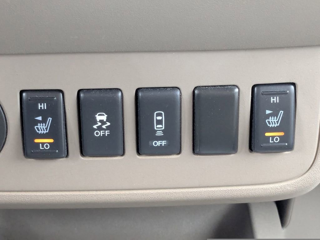 Used 2015 Nissan Frontier SV w/ SV Value Truck Package RWD image 23