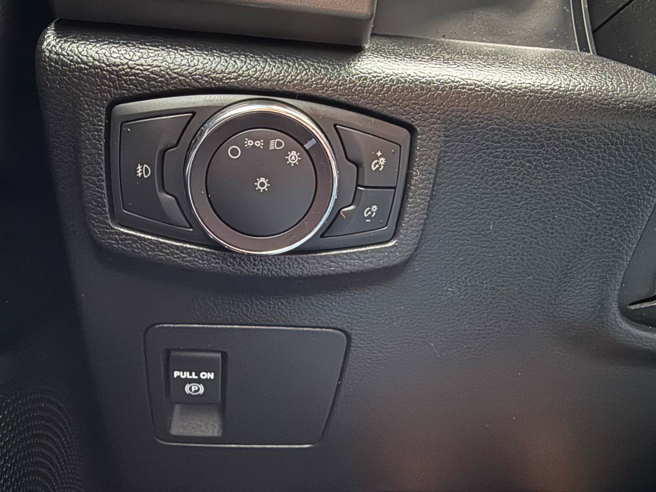 Used 2019 Ford Expedition XLT w/ Equipment Group 201A RWD image 28