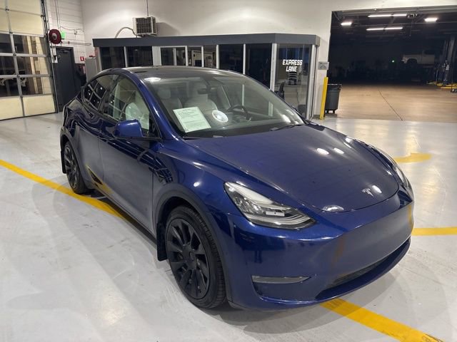 Used 2022 Tesla Model Y Long Range image 3
