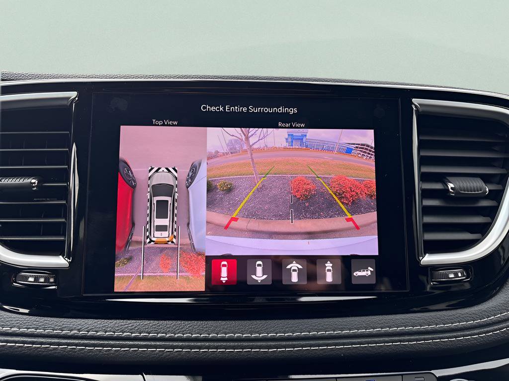 New 2026 Chrysler Pacifica Limited w/ S Appearance Package image 22