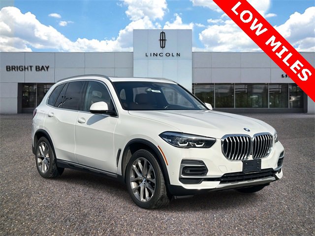 Used 2022 BMW X5 xDrive40i w/ Parking Assistance Package image 1