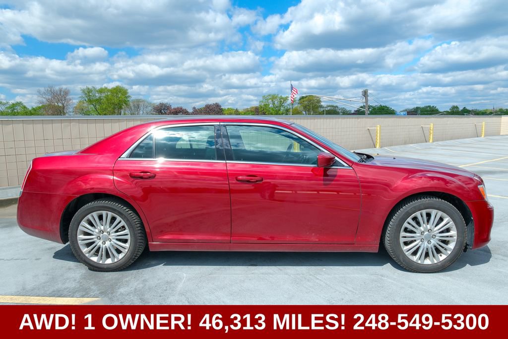 Used 2014 Chrysler 300 AWD w/ Driver Convenience Group image 2