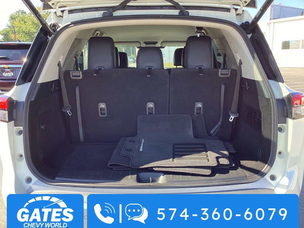 Used 2023 Nissan Pathfinder SL image 11