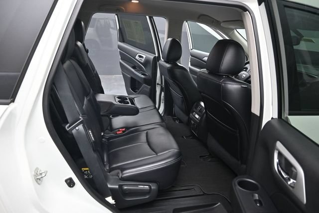 Used 2019 Nissan Pathfinder SL AWD/4WD image 34