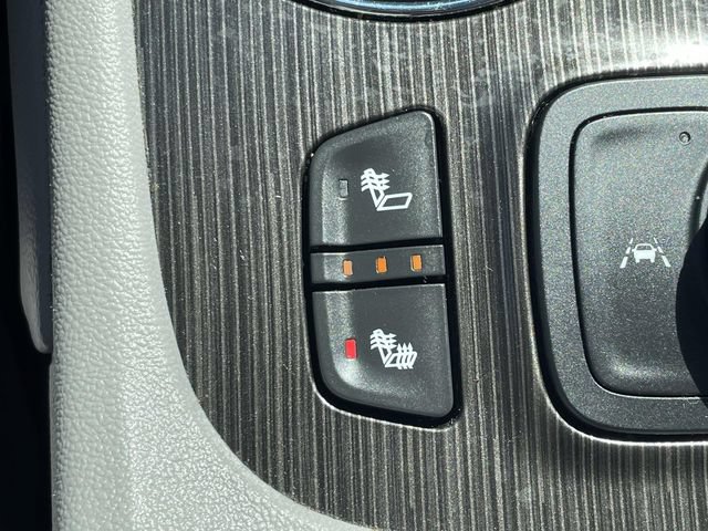 Used 2023 GMC Acadia SLT FWD image 33