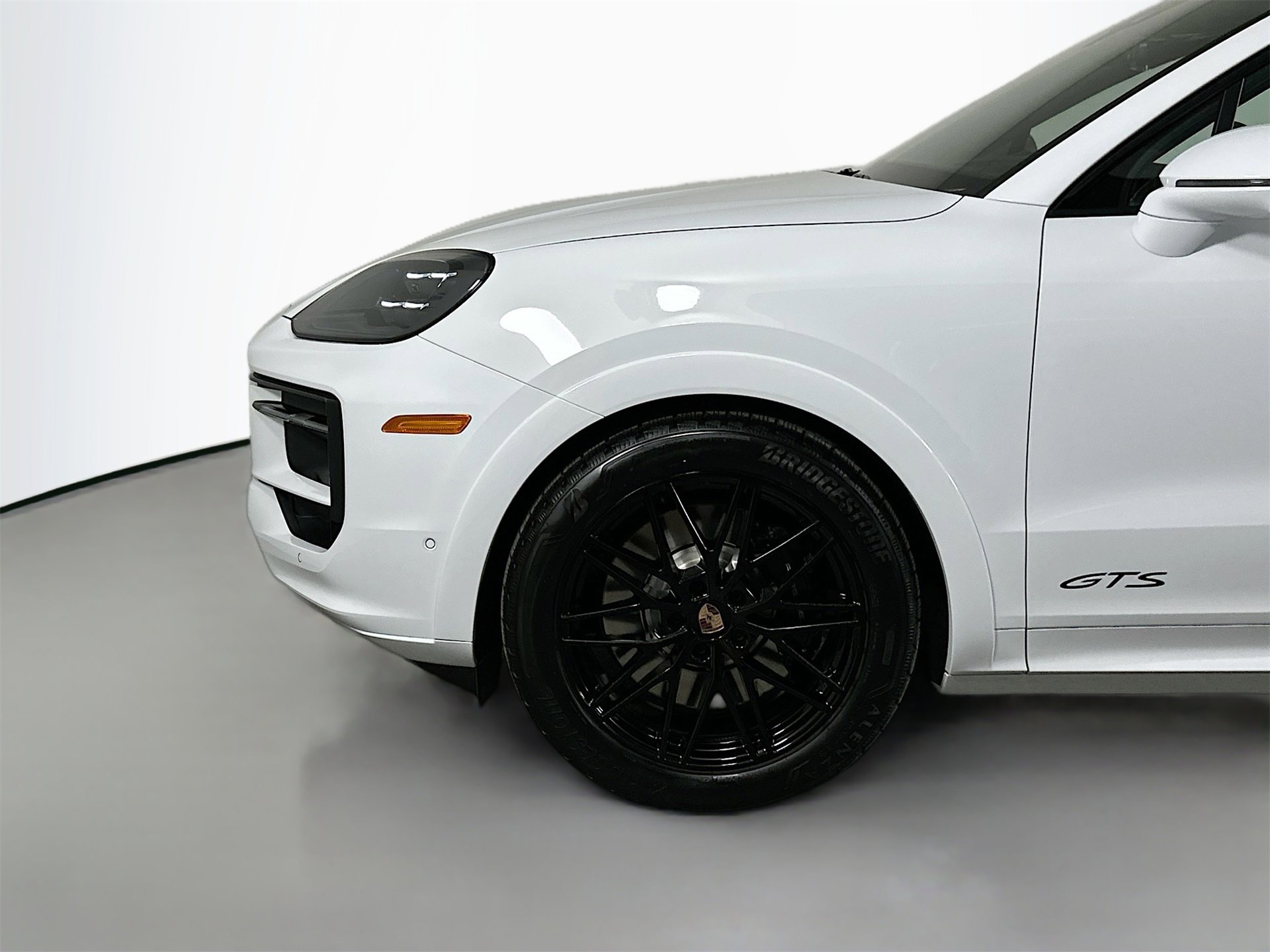 New 2026 Porsche Cayenne GTS image 11