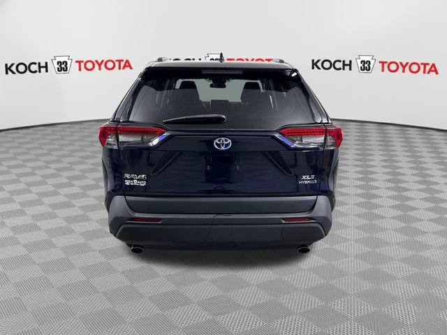 Used 2023 Toyota RAV4 XLE w/ Convenience Package image 7