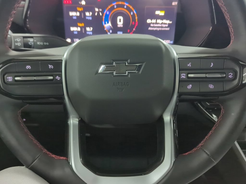 Used 2025 Chevrolet Colorado Z71 w/ Midnight Edition AWD/4WD image 12