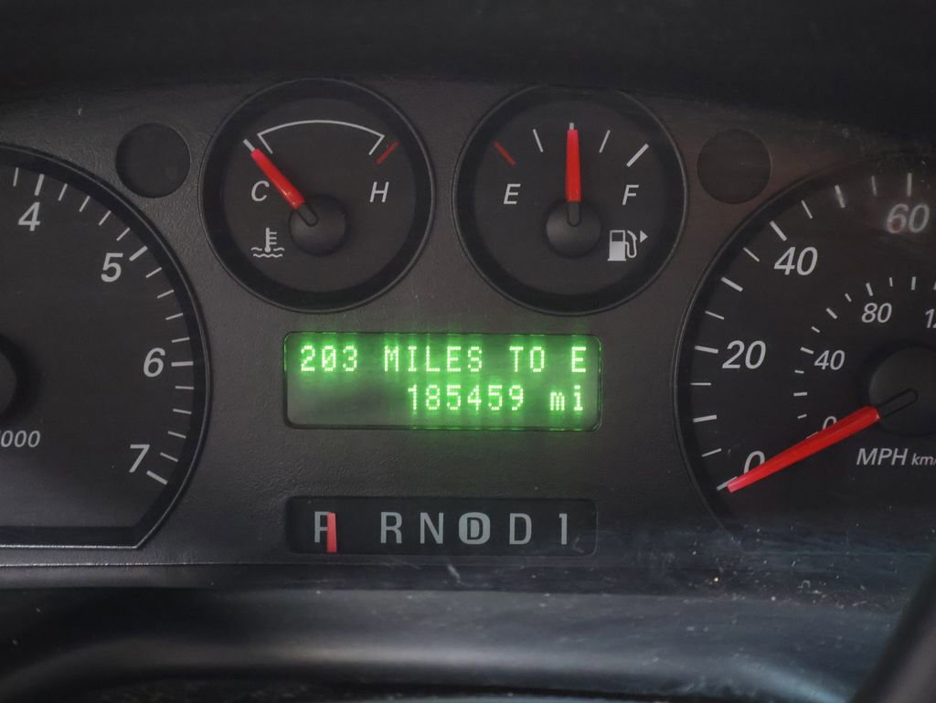 Used 2005 Ford Taurus SE image 31