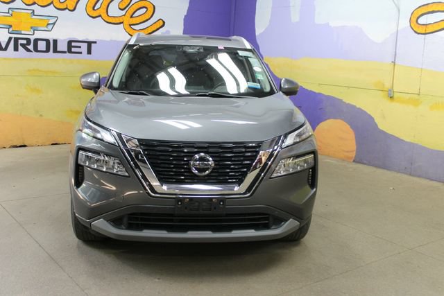 Used 2021 Nissan Rogue SV FWD image 3