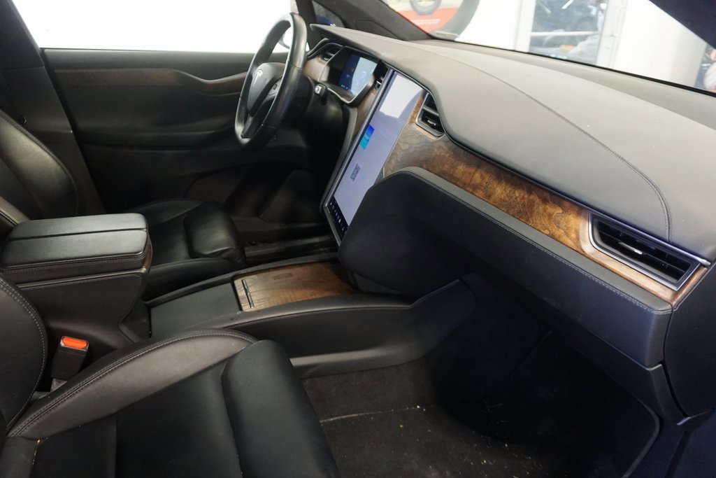 Used 2020 Tesla Model X Long Range image 23