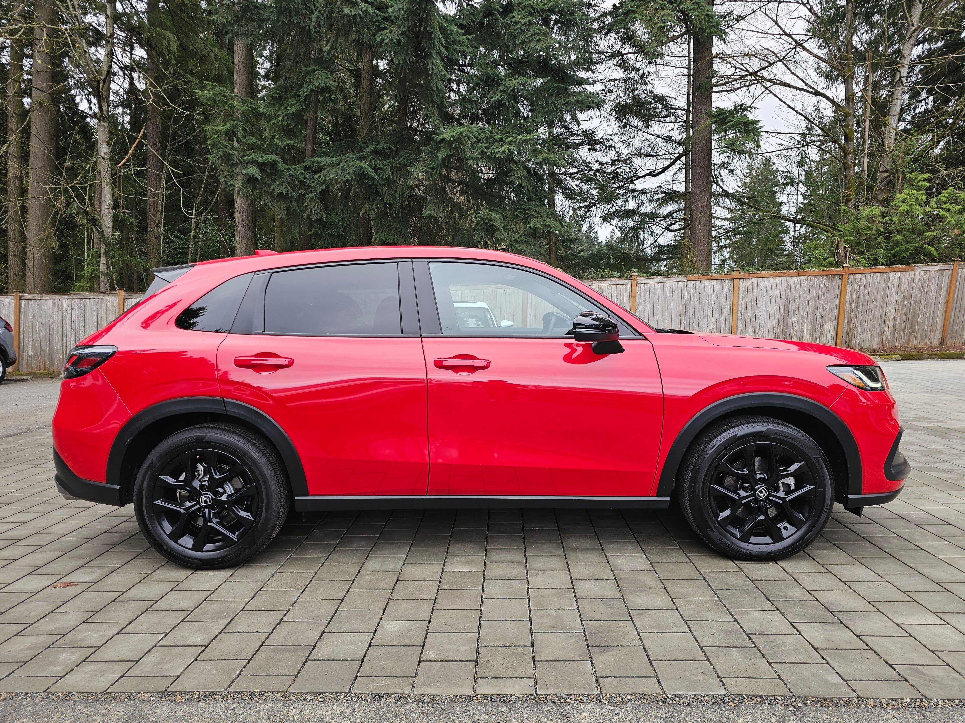 Certified 2025 Honda HR-V Sport image 8