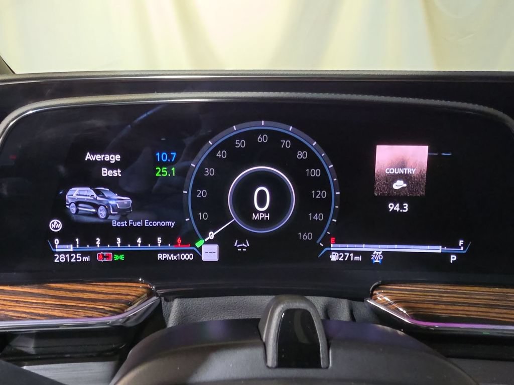 Used 2023 Cadillac Escalade Premium Luxury AWD/4WD image 10