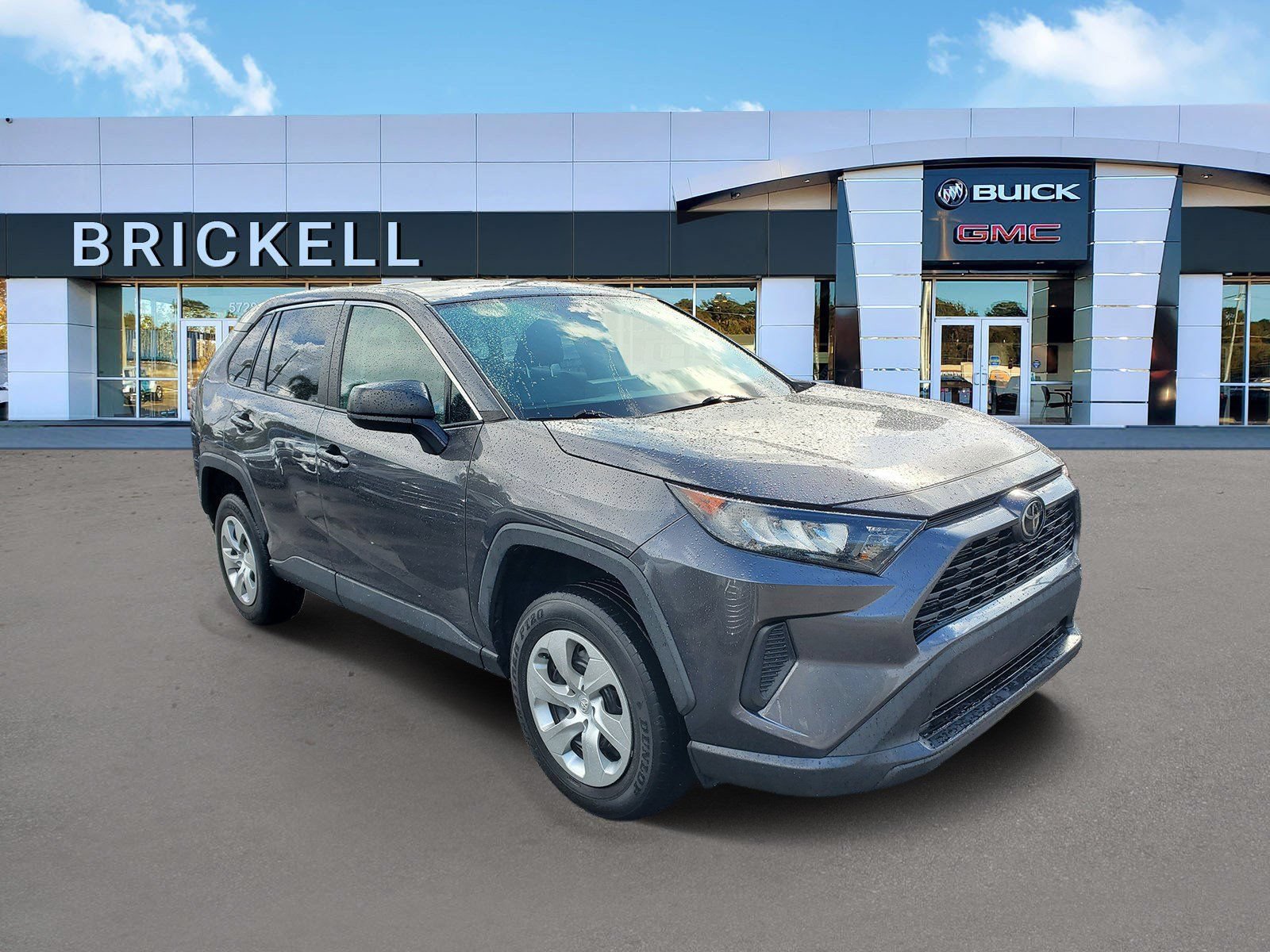 Used 2022 Toyota RAV4 LE FWD video 2