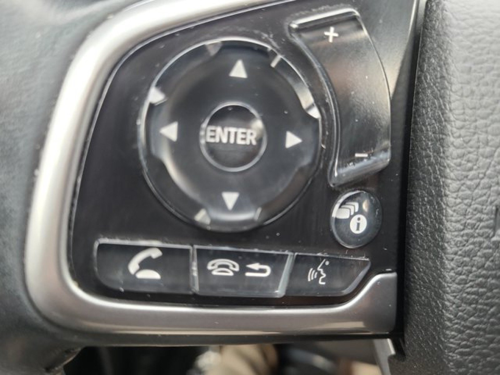 Used 2020 Honda CR-V Touring image 28