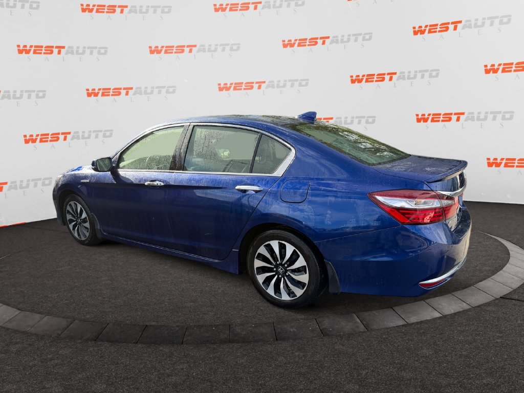 Used 2017 Honda Accord Touring image 3