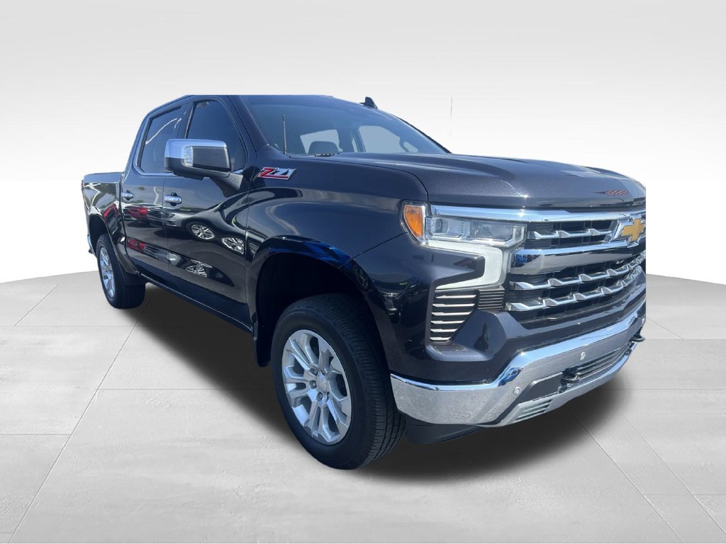 Used 2023 Chevrolet Silverado 1500 LTZ w/ LTZ Premium Package AWD/4WD image 17
