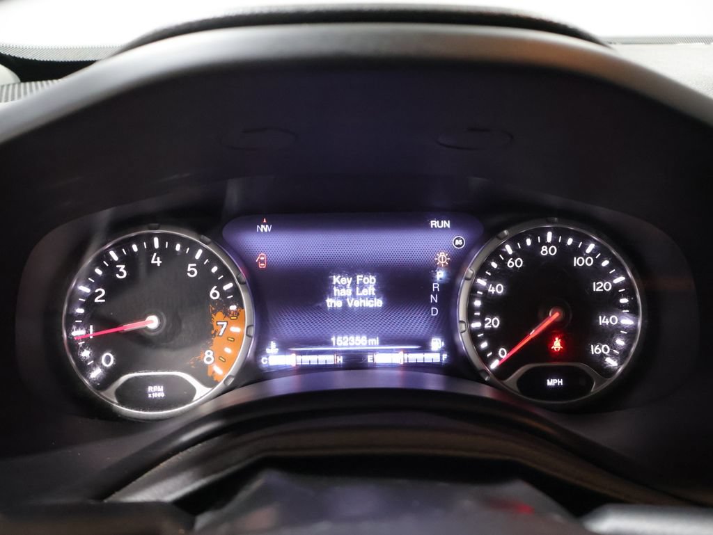 Used 2017 Jeep Renegade Trailhawk w/ Popular Equipment Group AWD/4WD image 36