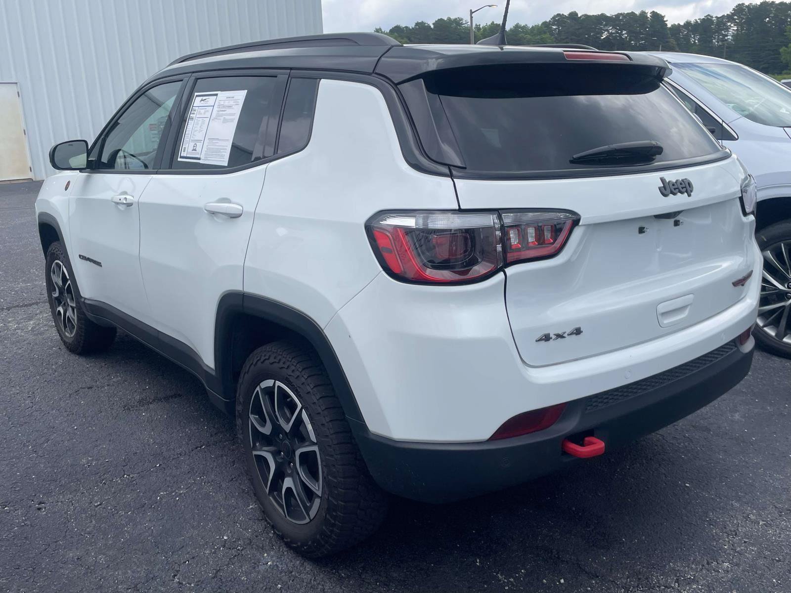 Certified 2025 Jeep Compass Trailhawk AWD/4WD image 16