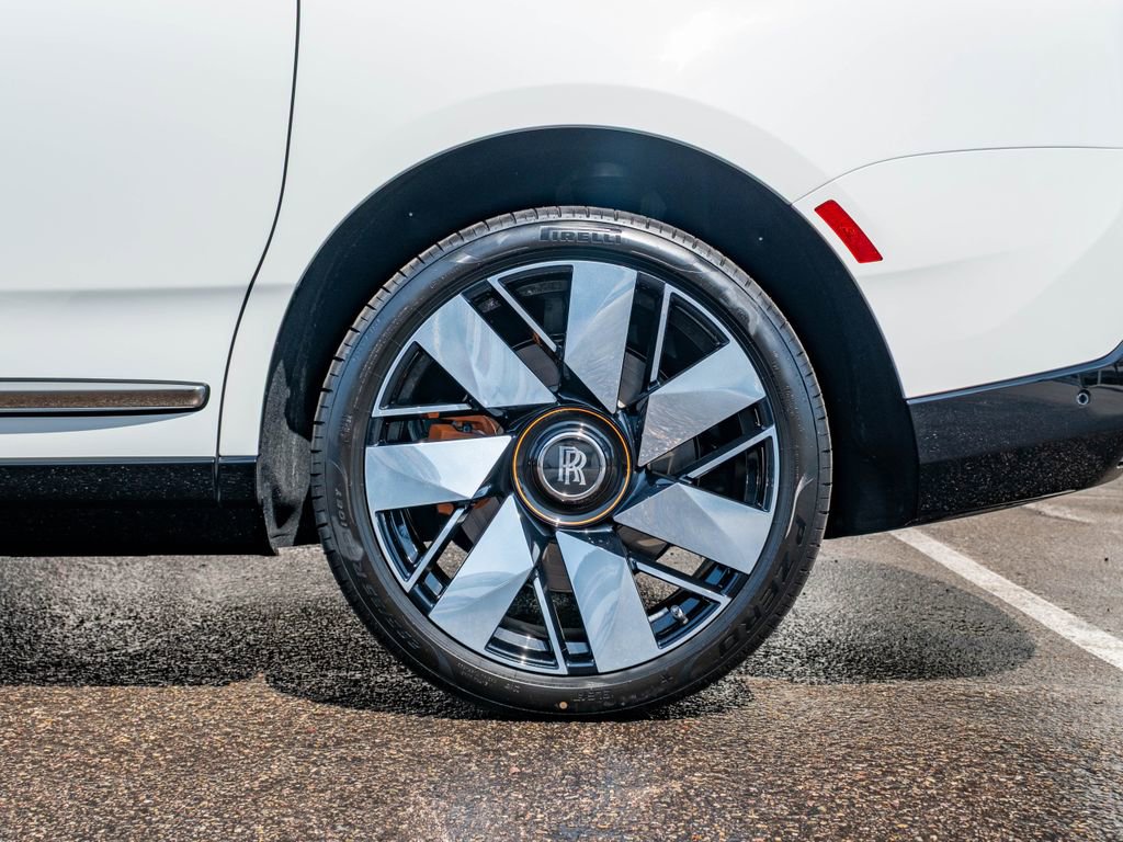 New 2026 Rolls-Royce Cullinan image 43
