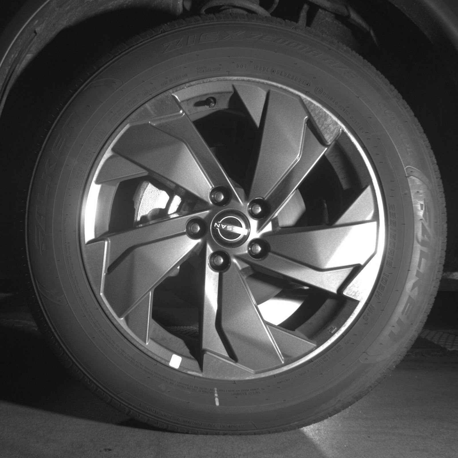 Used 2025 Nissan Rogue SV FWD image 11