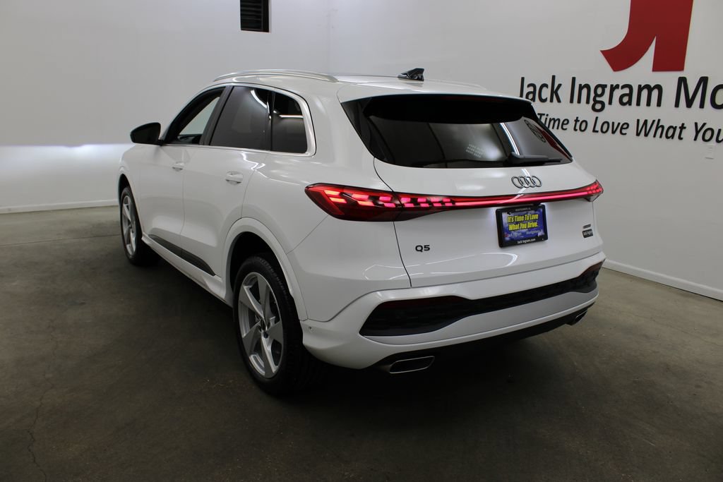 Used 2025 Audi Q5 Premium Plus AWD/4WD image 3