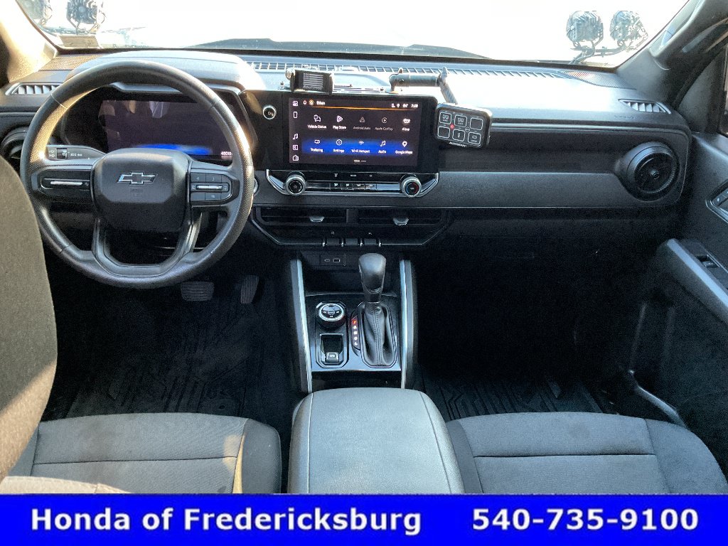 Used 2024 Chevrolet Colorado Trail Boss AWD/4WD image 37