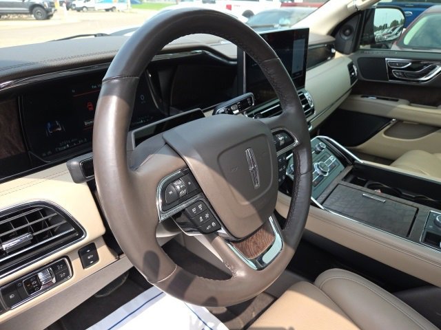 Used 2022 Lincoln Navigator L Reserve image 28