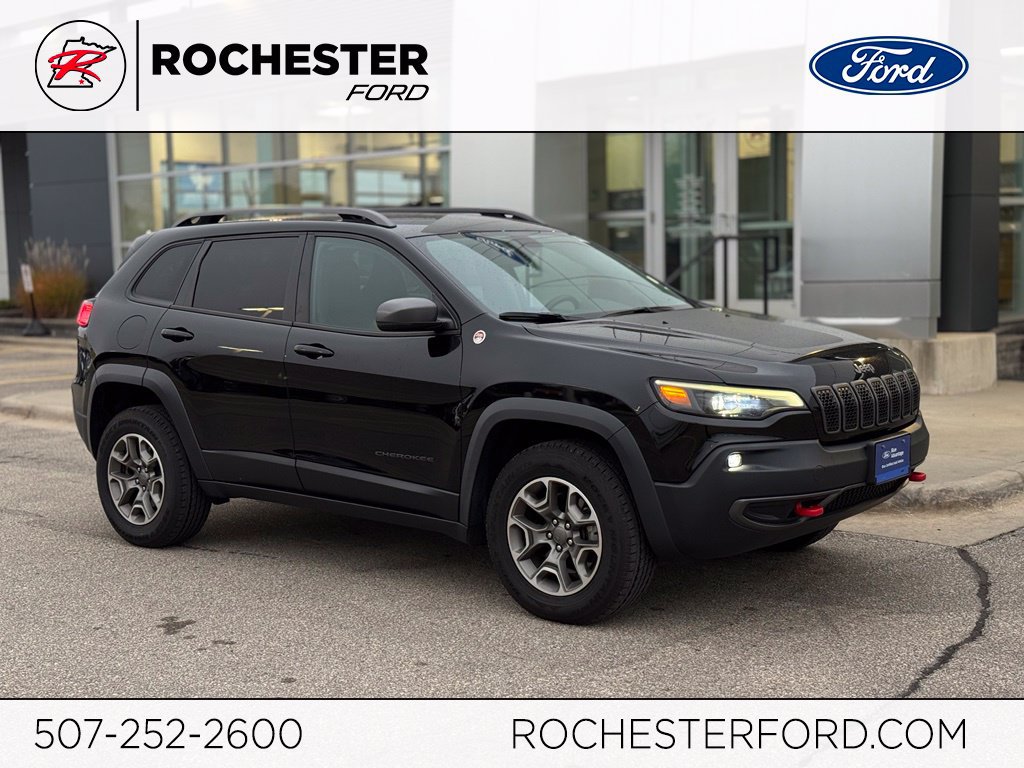 Used 2020 Jeep Cherokee Trailhawk w/ Cold Weather Group AWD/4WD image 1
