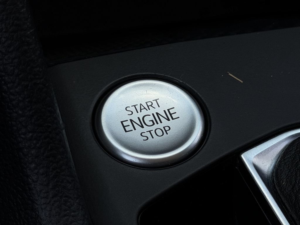 Used 2022 Volkswagen Taos SE w/ IQ.Drive SE Package FWD image 20