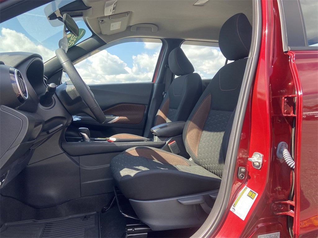 Used 2021 Nissan Kicks SR image 18