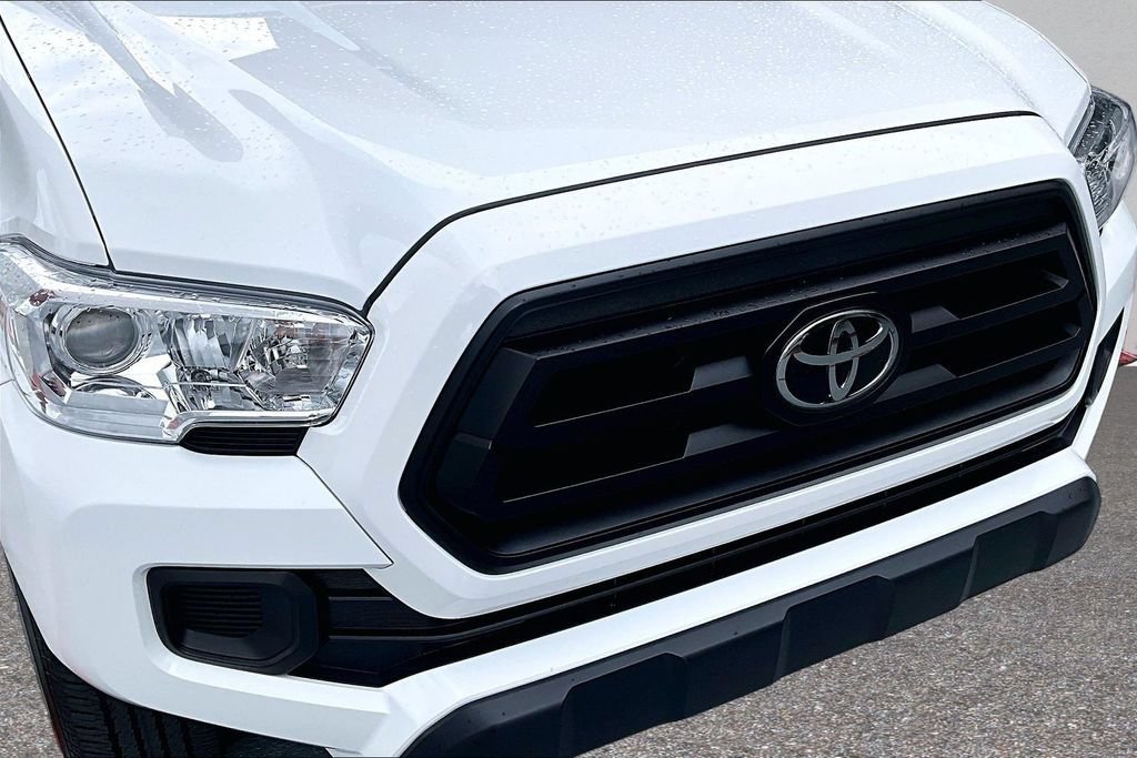 Certified 2023 Toyota Tacoma SR AWD/4WD image 37