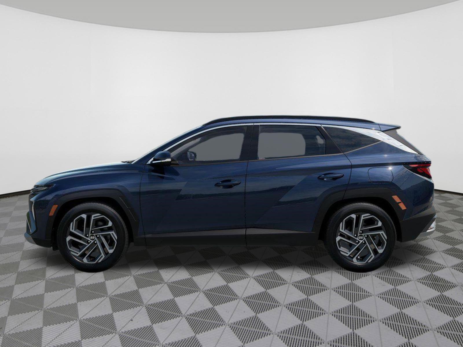 New 2026 Hyundai Tucson SEL Plus AWD/4WD image 3